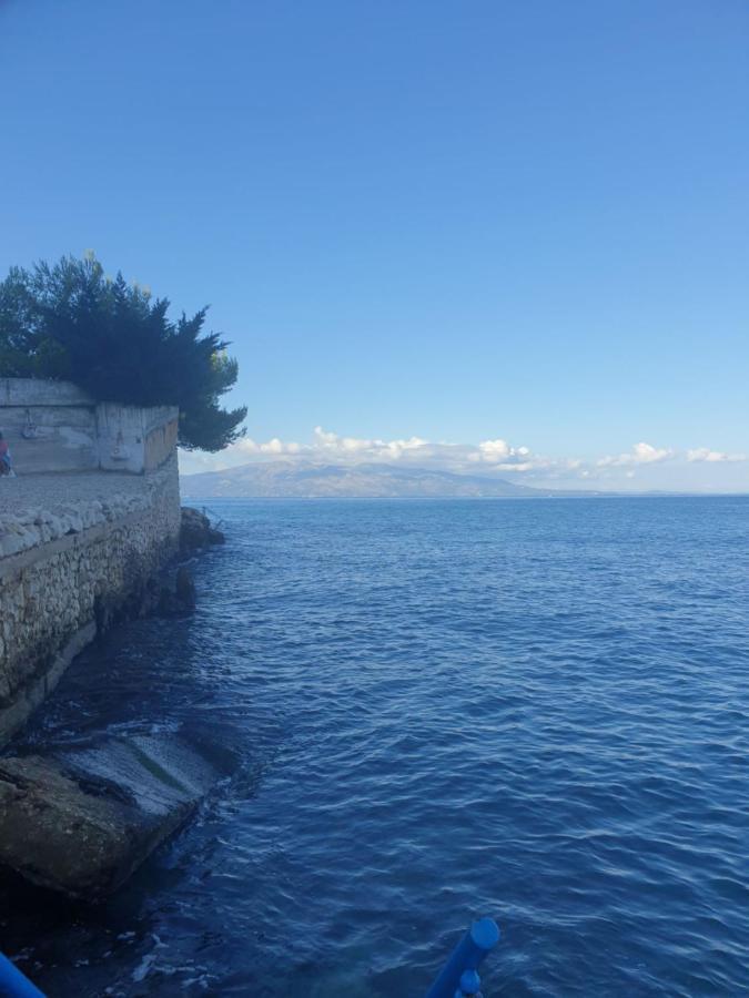 Azzurra apartment 3 Saranda Kültér fotó
